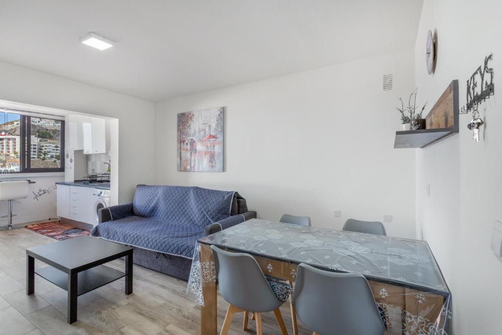 Daniel House — 10