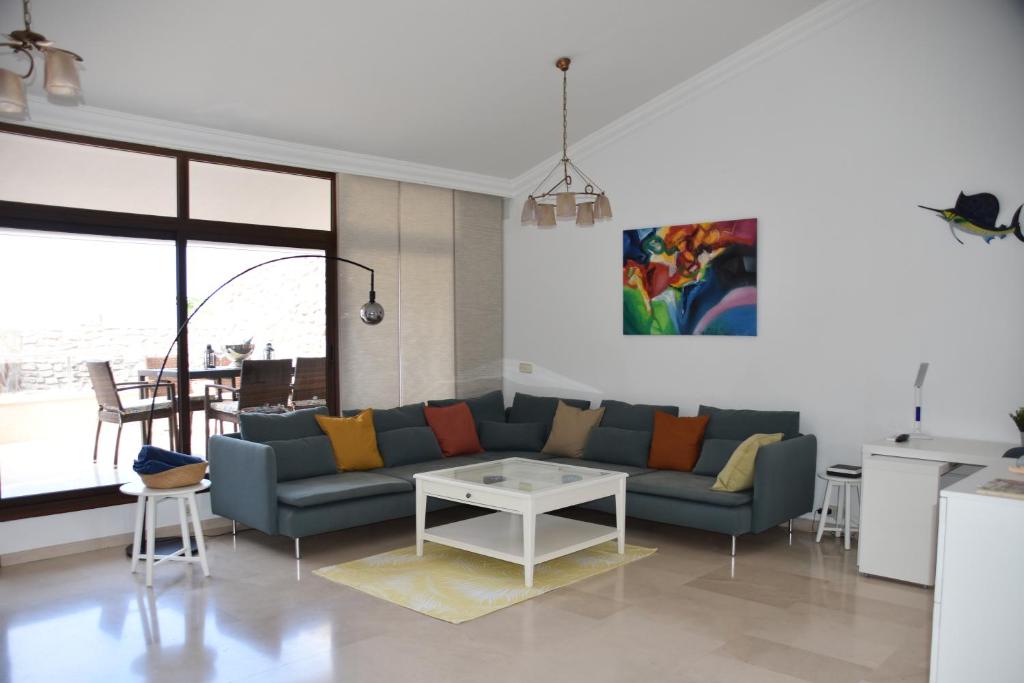 ELSA TAURO TOPAZ — 11