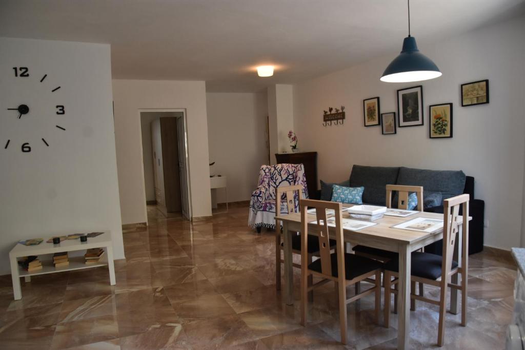 Eva´s House — 10