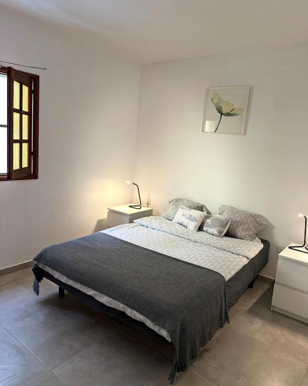Exclusive Flat with Panoramic Terrace & Ocean View — 10