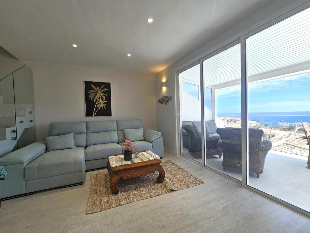 Exclusive Villa in Arguineguín- Private, heated saltwater Pool — 4