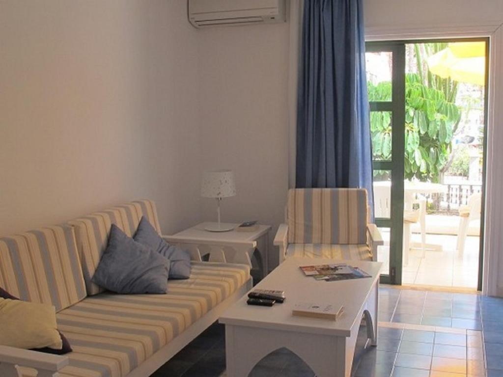 Harbour n 233 Playa de Mogan by El Sirocco — 3