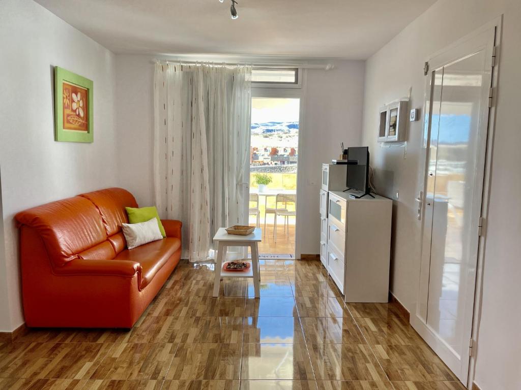 HomeForGuest Amplio apartamento con piscina y terraza en Mogan — 3