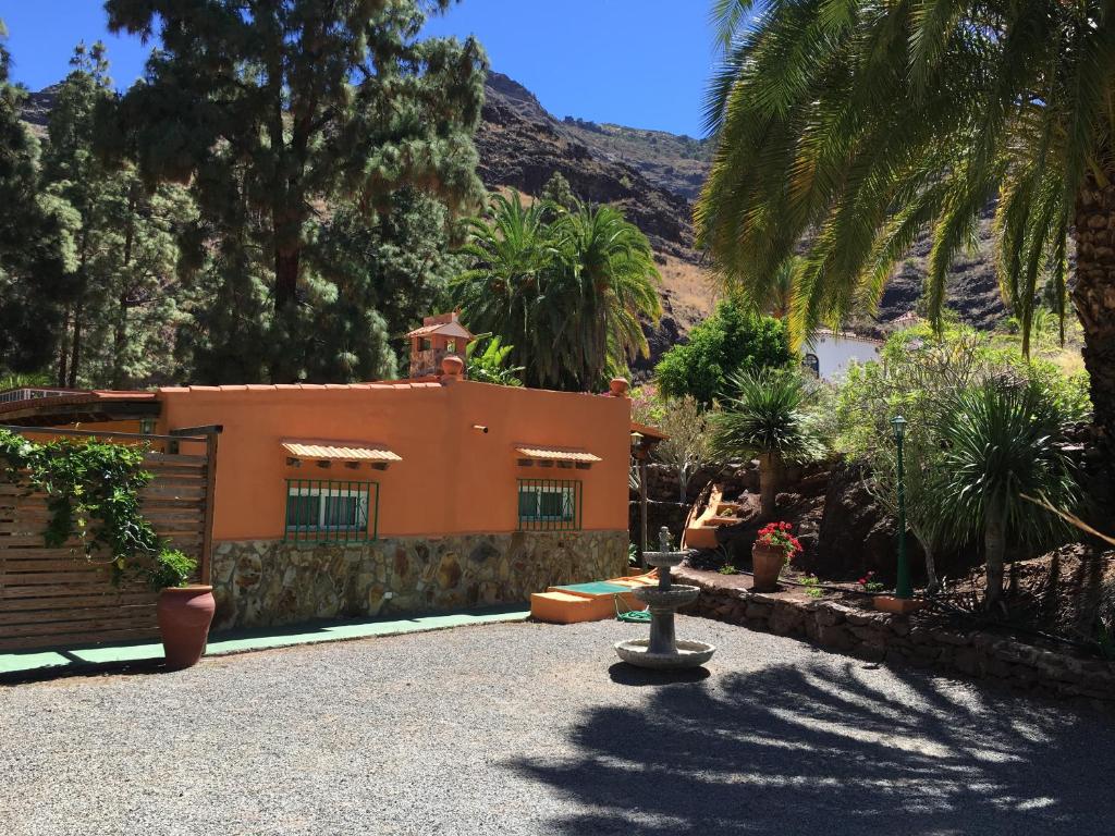 La Villa — 1