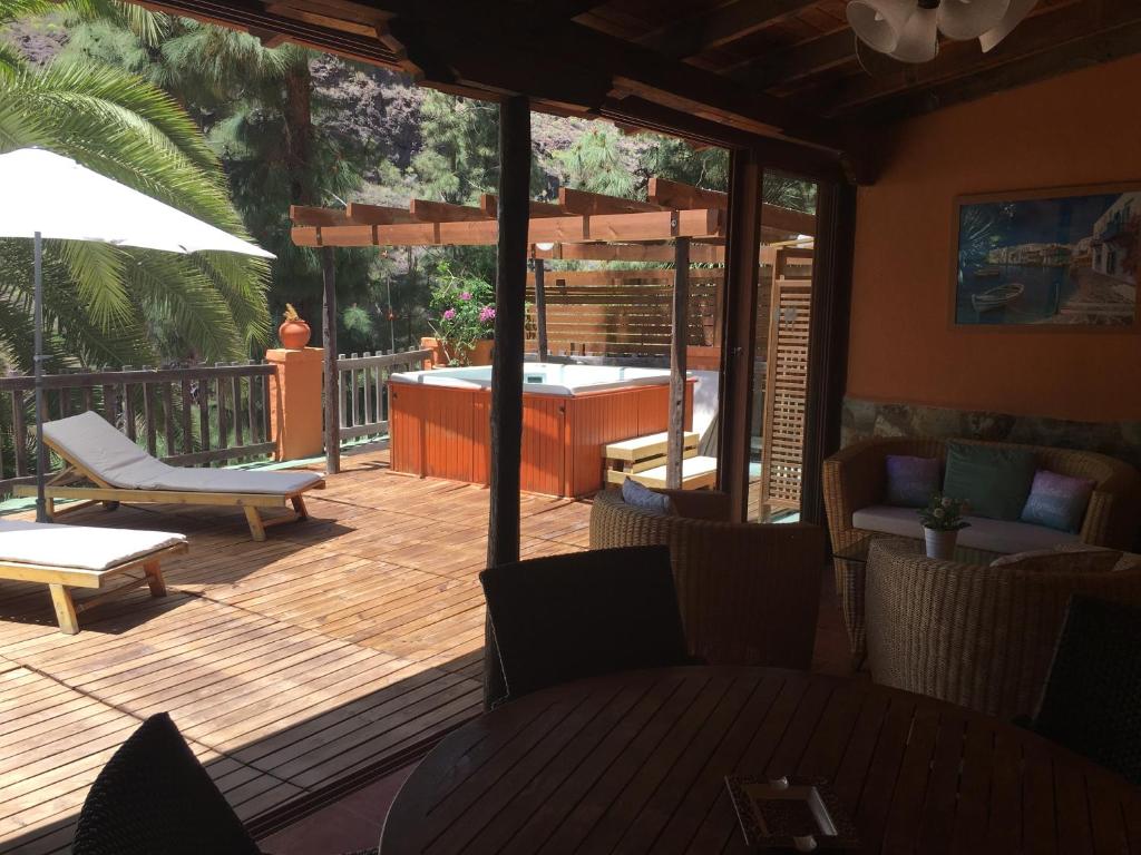 La Villa — 2