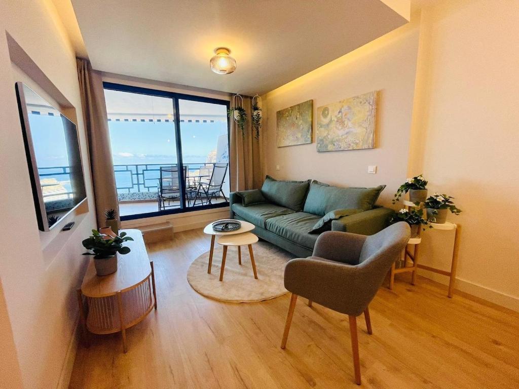 Luxury apartmant with full panoramic ocean view — 1