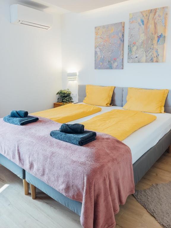 Luxury apartmant with full panoramic ocean view — 3