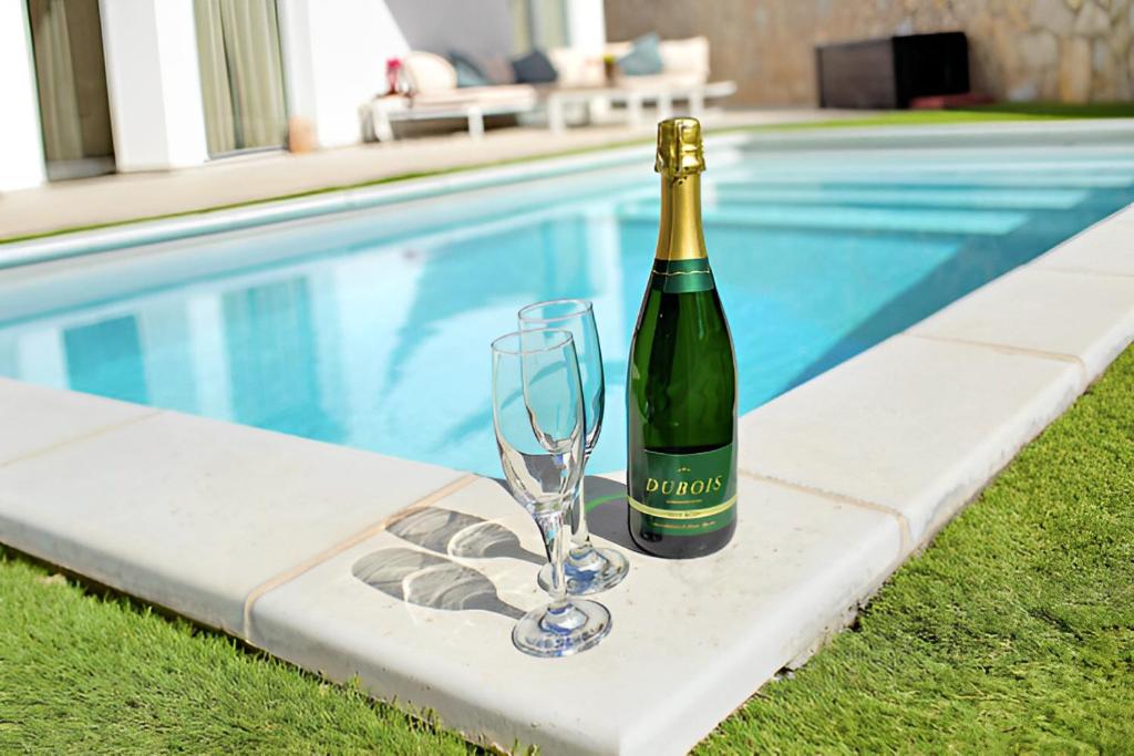 Luxury Boho Villa with Heated Pool, Rooftop and Panoramic Sea View in Amadores — 3