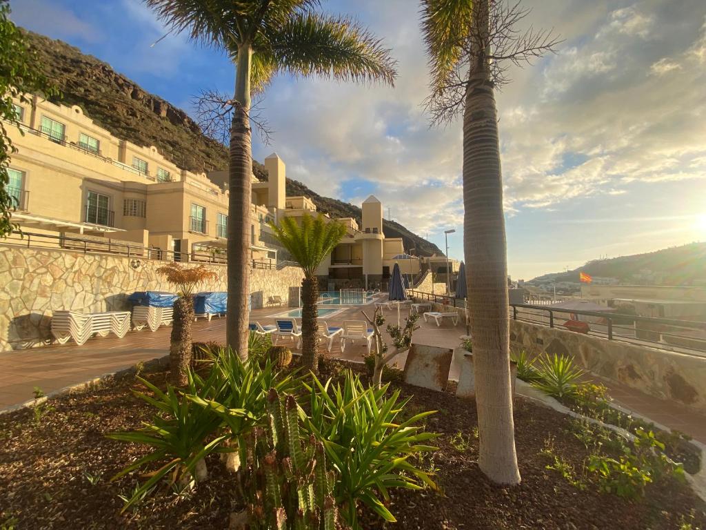 Luxury Renovated Duplex with 3 Pools Private Jacuzzi — 5