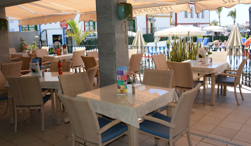 Maria's Pool Bar — 6
