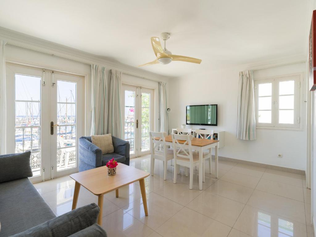 Marina nº 48 — 1