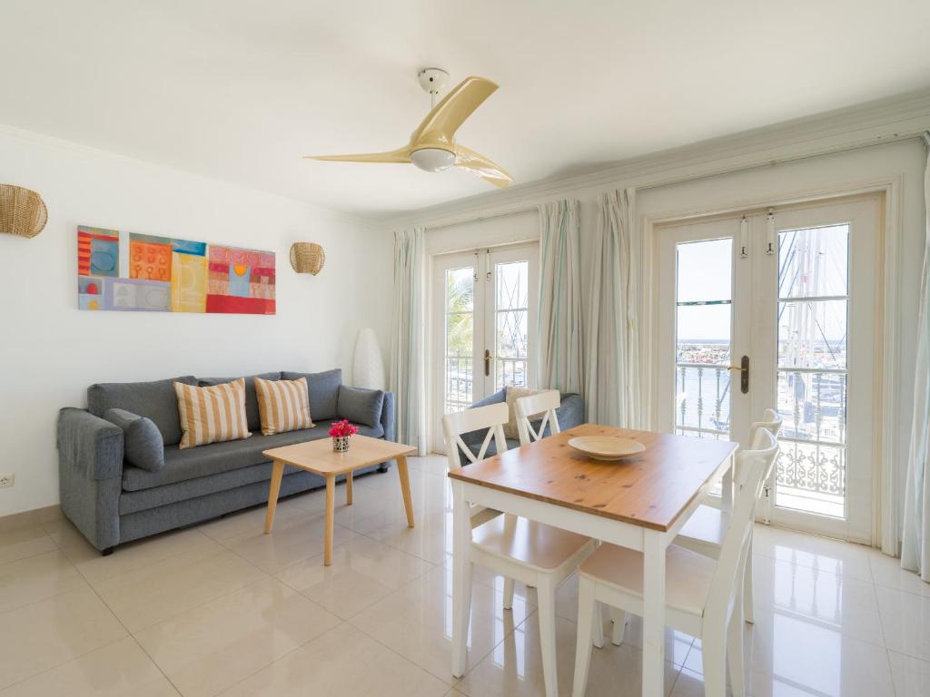 Marina nº 48 — 2
