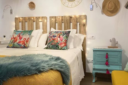 mi pisito - Two-Bedroom Apartment — 2
