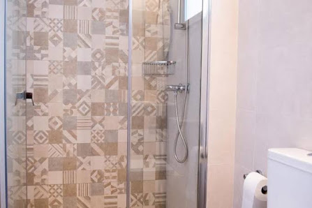 mi pisito - Two-Bedroom Apartment — 3