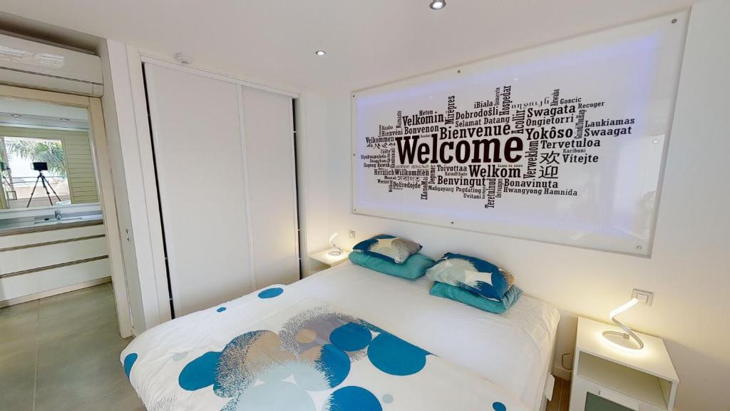 Modern Designer Apartment — 8