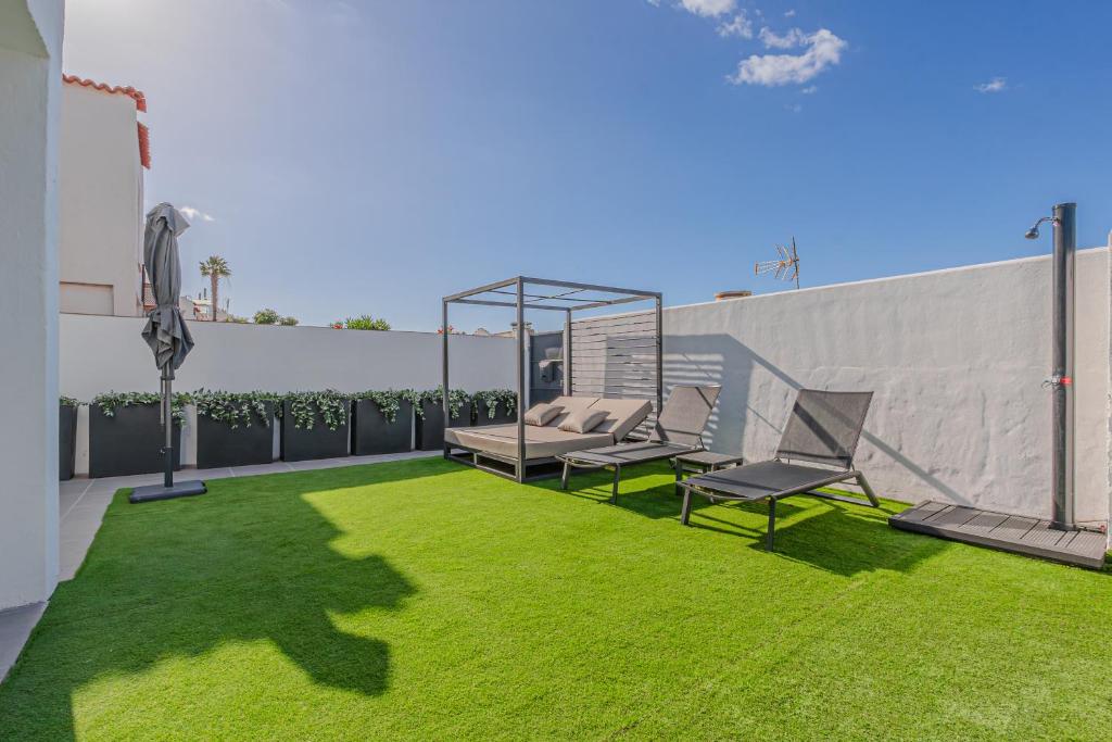 Modern house with sea views, pool and a chillout terrace — 1