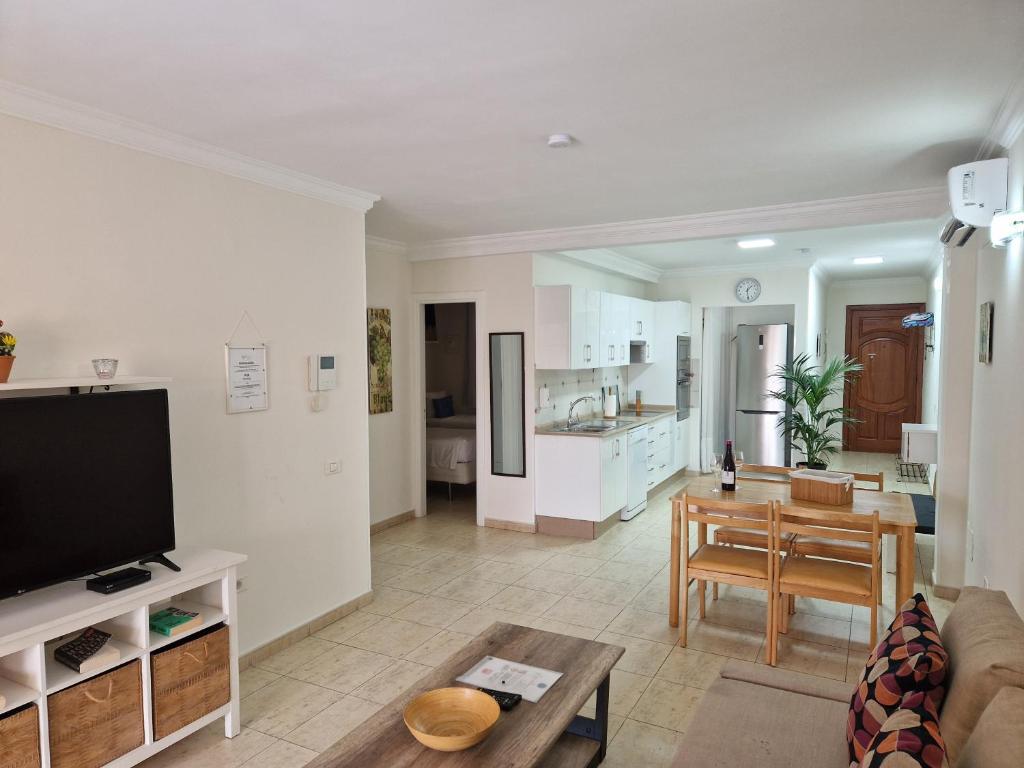 Mogan Beach - by Gestión Vacacional Canarias - One-Bedroom Apartment — 6
