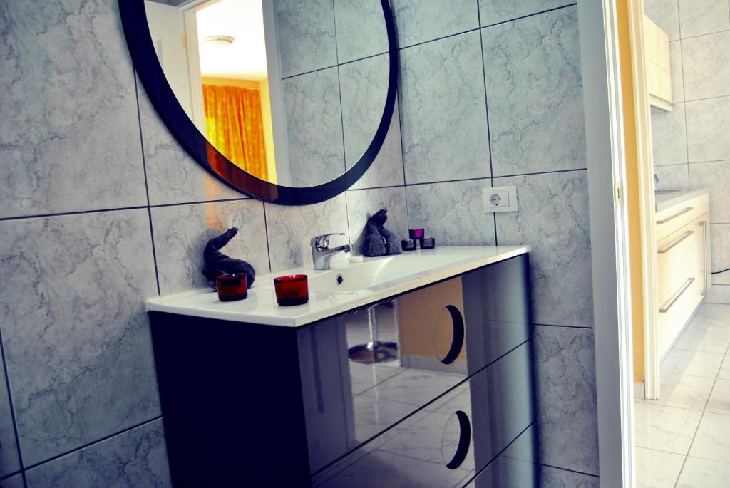 Monterrey Apartamentos. — 1