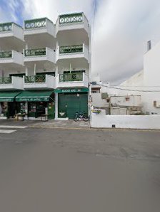 Mucho Más Que Pizza — 10