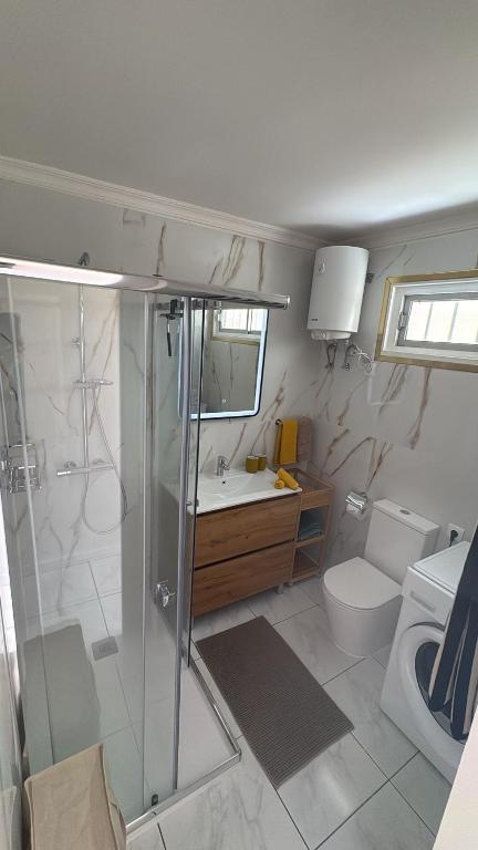 Nice Studio Apartment with Ocean View — 4