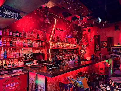 Nigel's Pub — 4