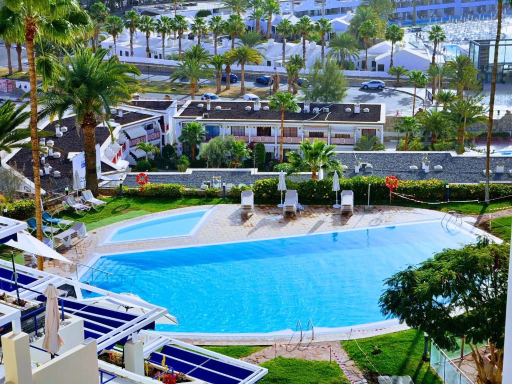 Ocean & Pool view apartament — 9