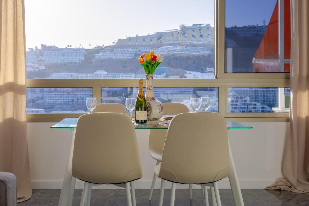 Ocean View Apartment with Pool Near Puerto Rico Beach — 4