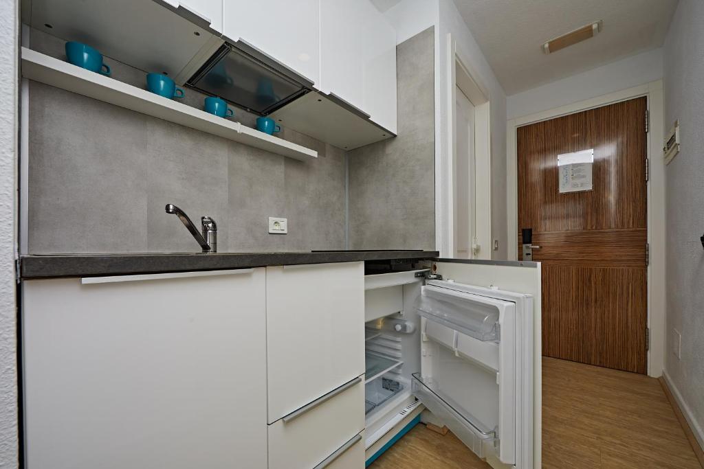 Ocean View Apartment — 9