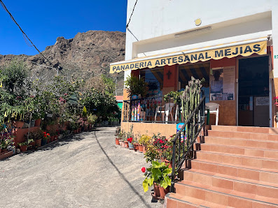 Panaderia Artesana — 1
