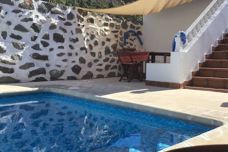Pet Friendly Very Quiet House Pool Terrace and Sea Views — 4