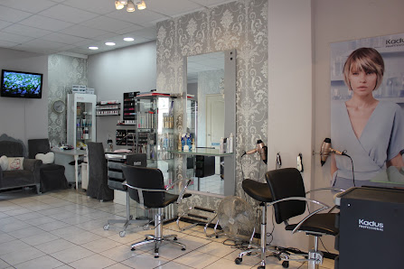 Pretty Woman Hair & Beauty — 2