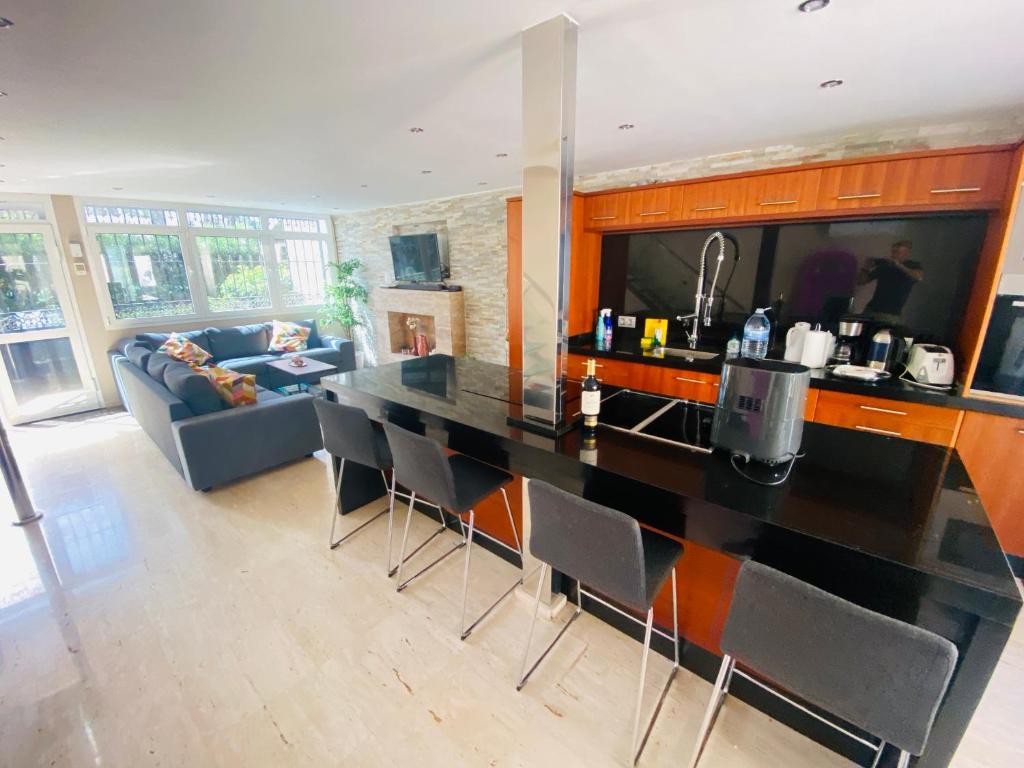 Puerto Rico duplex with community pool close to the beach — 3