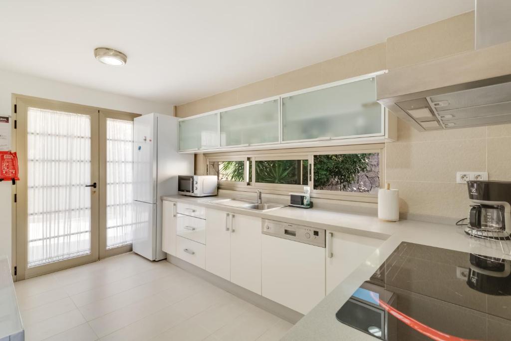 Pure luxury and comfort La Oliva — 1