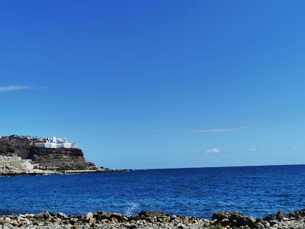 Riviera Peace — 10