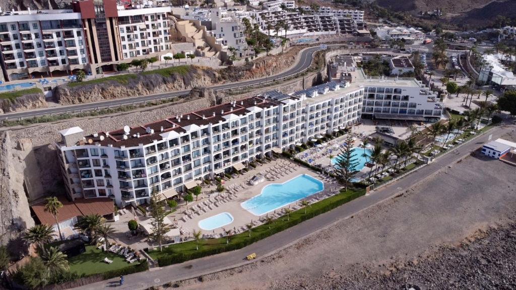 Riviera Peace — 5
