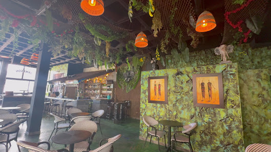 Safari Bar&Lounge — 2