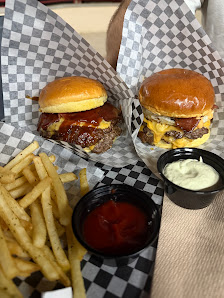 Sahusa Smash Burgers — 6