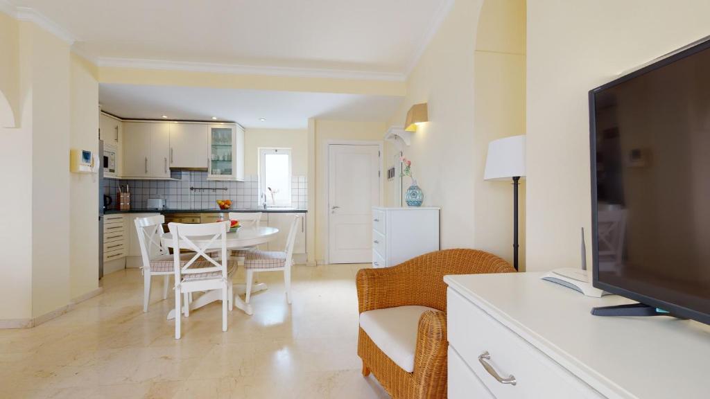 schöne Wohnung direkt am Meer mit Meerblick, WLAN — 7