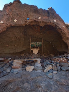 Small Cave Monument — 4