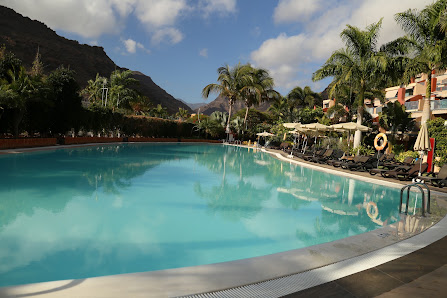 South pool — 2