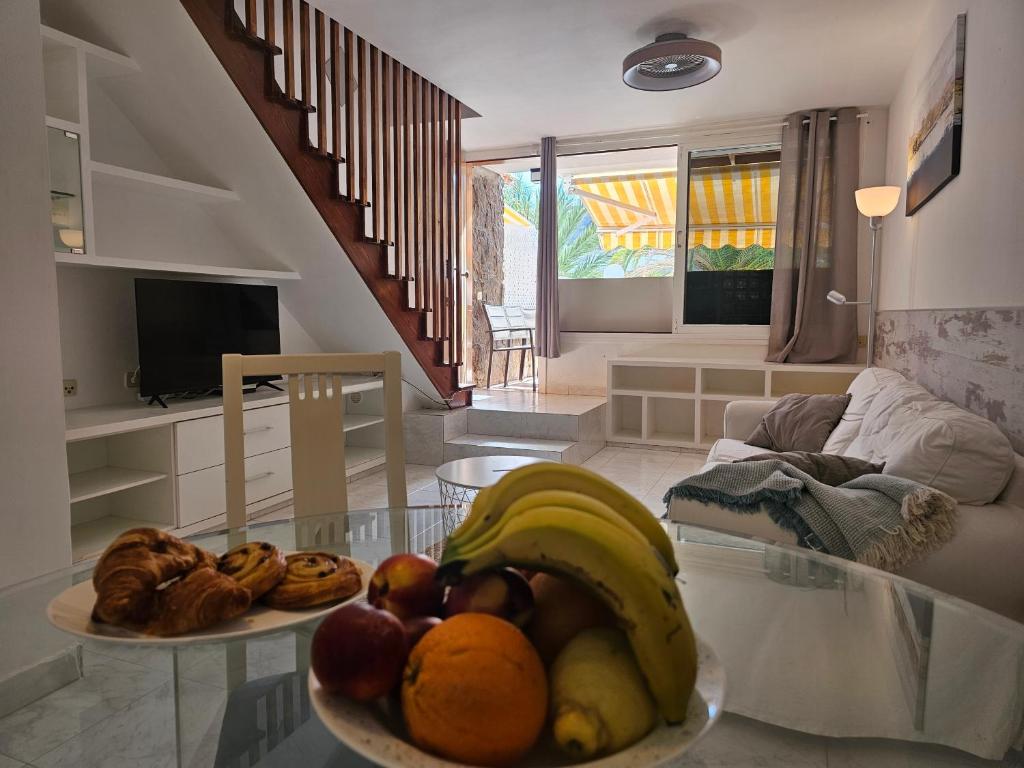 Spacious Family Duplex with Access to the Pool — 7