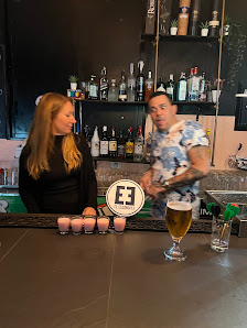 Sports bar El Escondite — 2