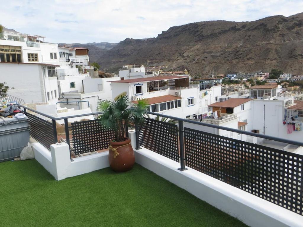 Stunning Ocean Views in Puerto de Mogan — 2