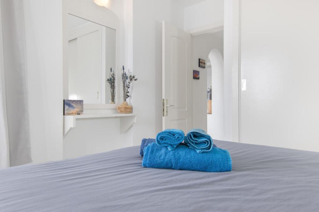 Stunning Sunset Ocean View Apt — 11