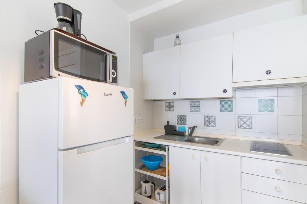 Stunning Sunset Ocean View Apt — 5