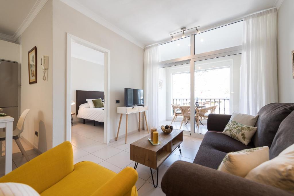 Sunny Sky Apartment — 1