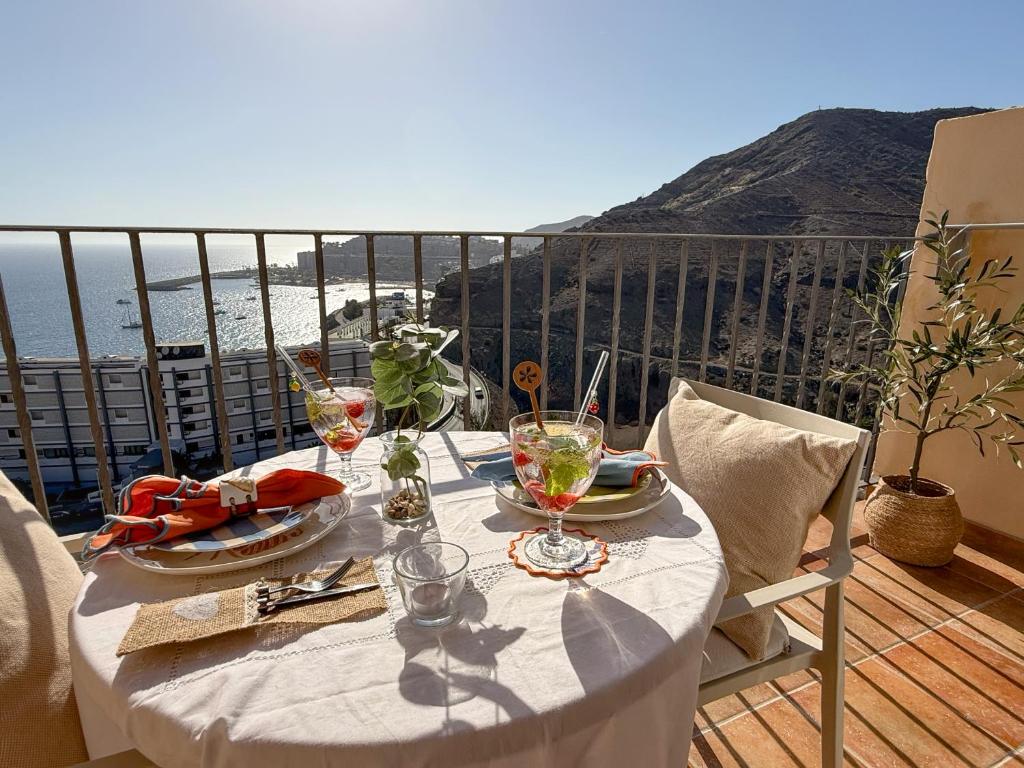 Sunset Balcony & Sea Views in Patalavaca Apt 08 — 1