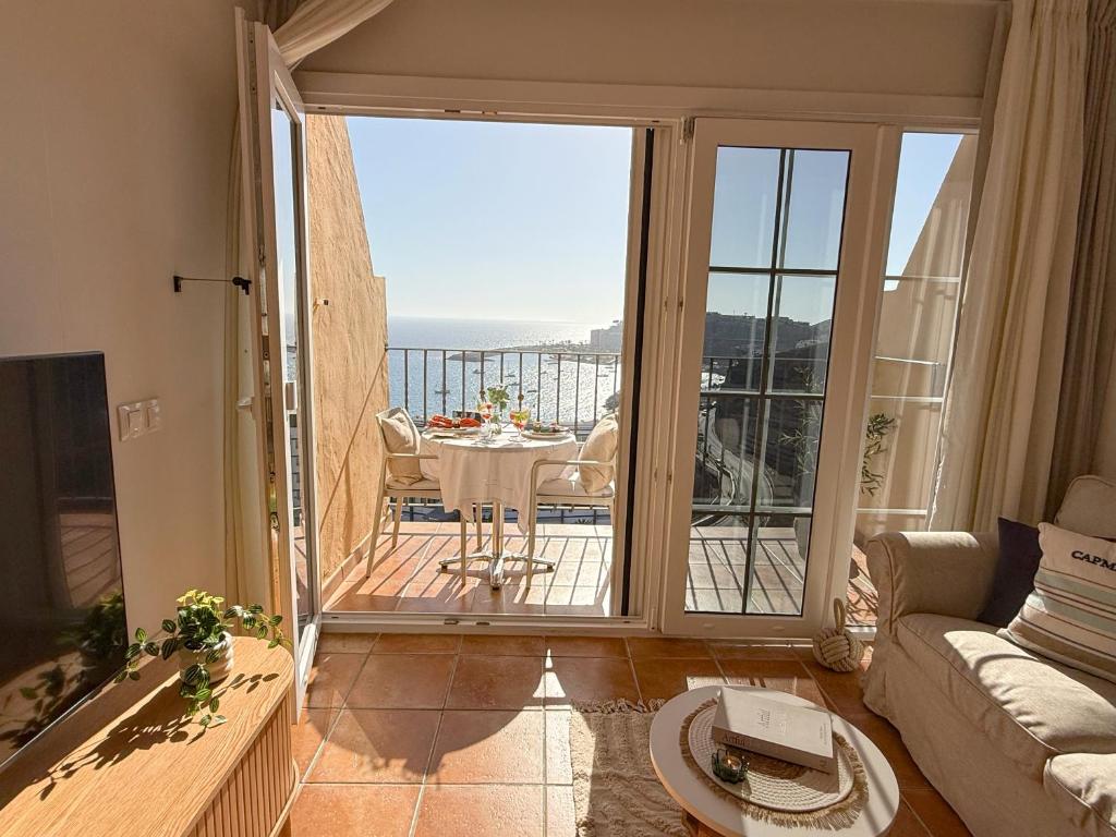Sunset Balcony & Sea Views in Patalavaca Apt 08 — 7