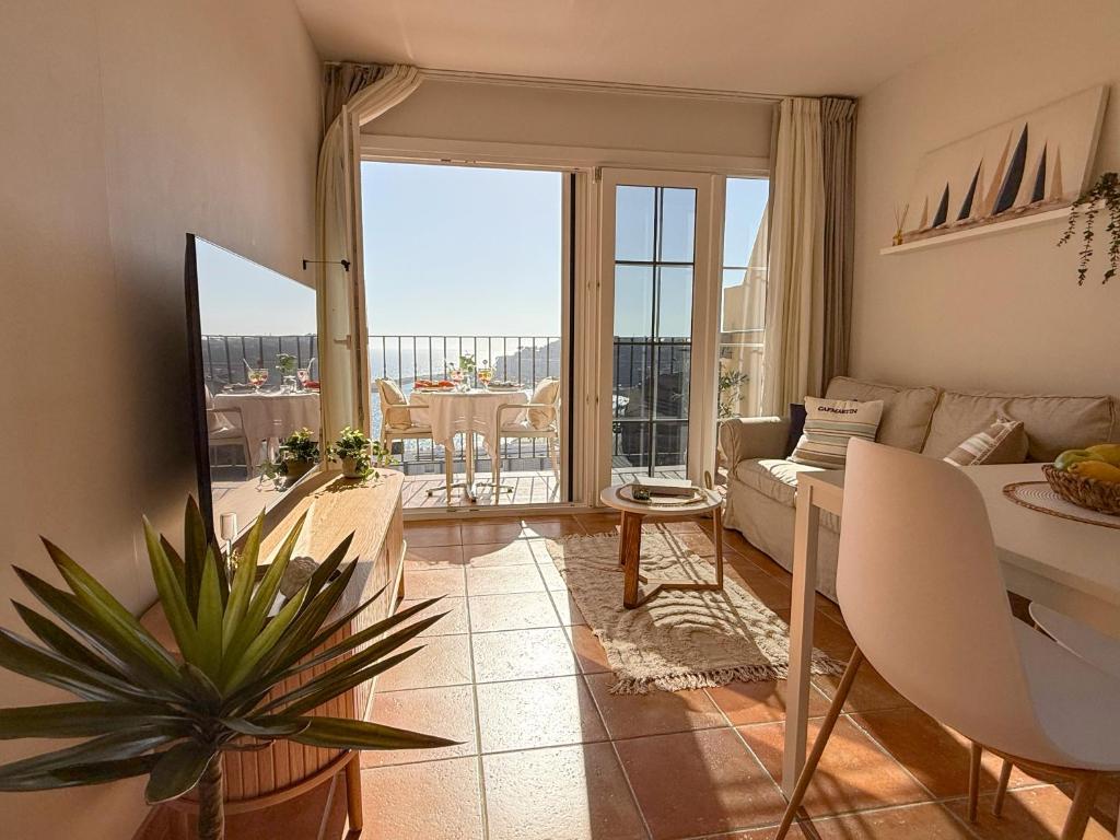 Sunset Balcony & Sea Views in Patalavaca Apt 08 — 8