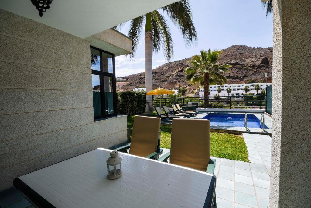 Sunshine Beach Villas — 1